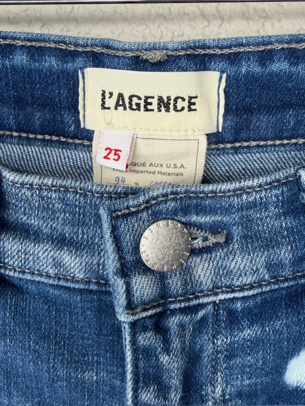 L'AGENCE Harmon Bleach Slim Straight Leg Jeans Size 25 Montana Destruct Denim - Picture 7 of 13